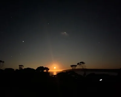 ALP Moon rise over Emu bay